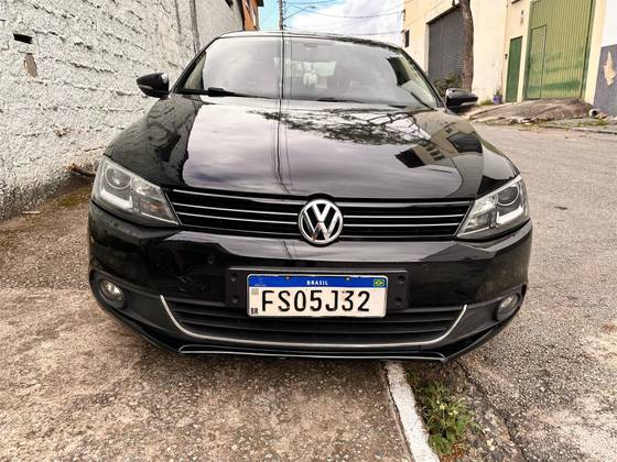 VOLKSWAGEN JETTA 2.0 TSI HIGHLINE 211CV GASOLINA 4P TIPTRONIC